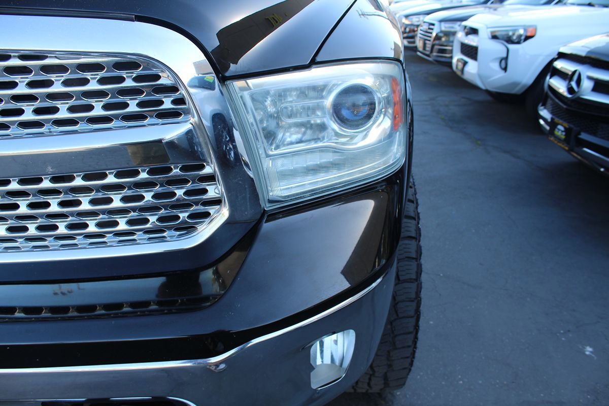 Used 2014 RAM 1500 Laramie w/ Convenience Group image 10