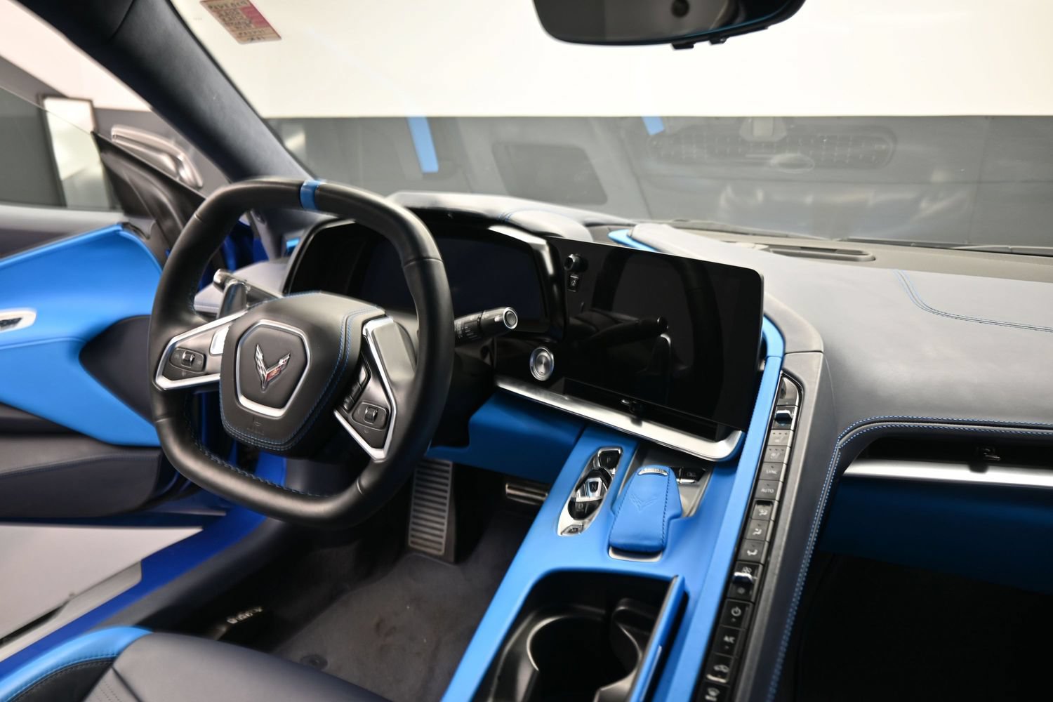 Used 2022 Chevrolet Corvette Stingray Premium Cpe w/ Z51 Performance Package RWD image 20