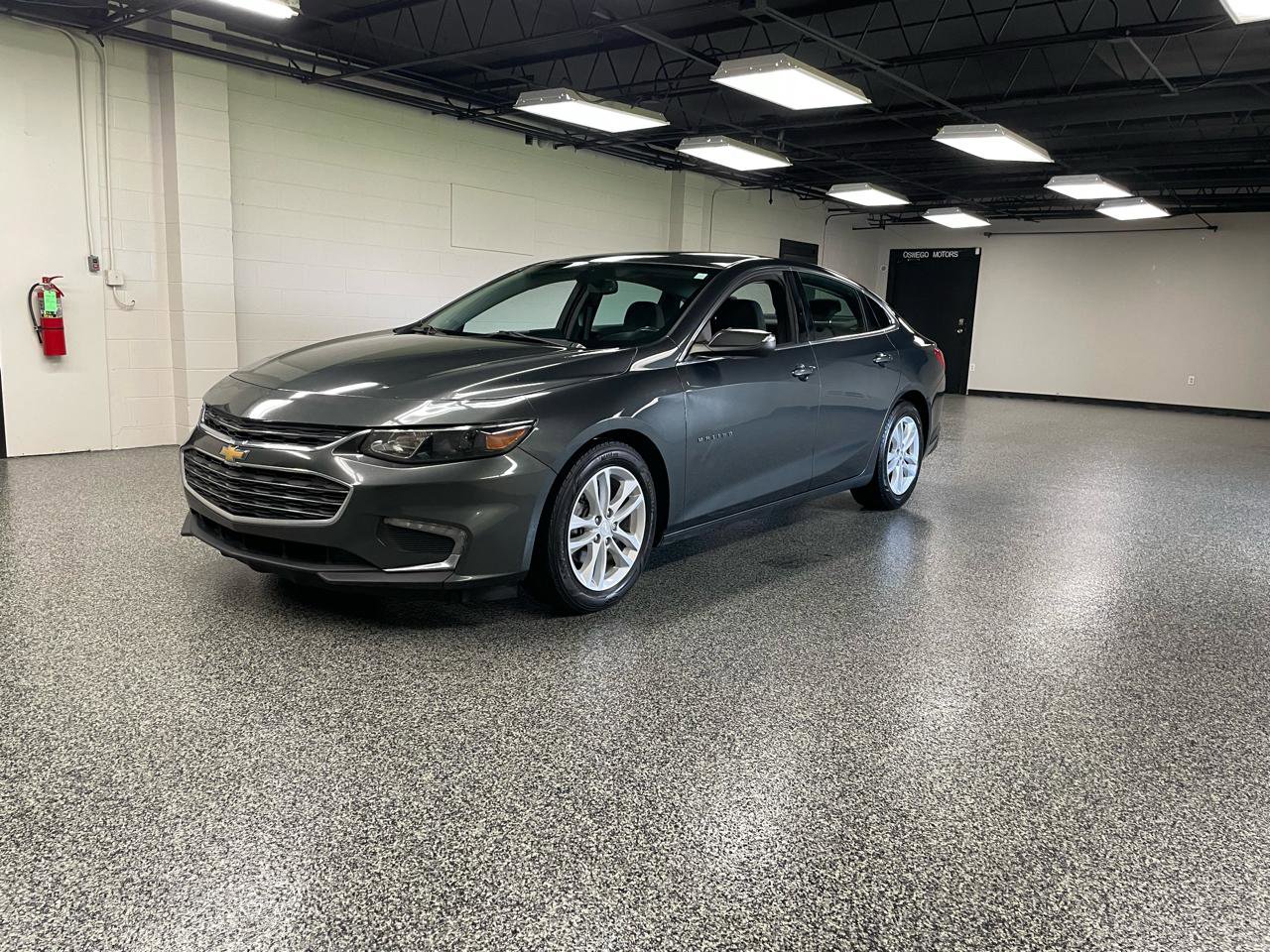 Used 2016 Chevrolet Malibu LT image 9