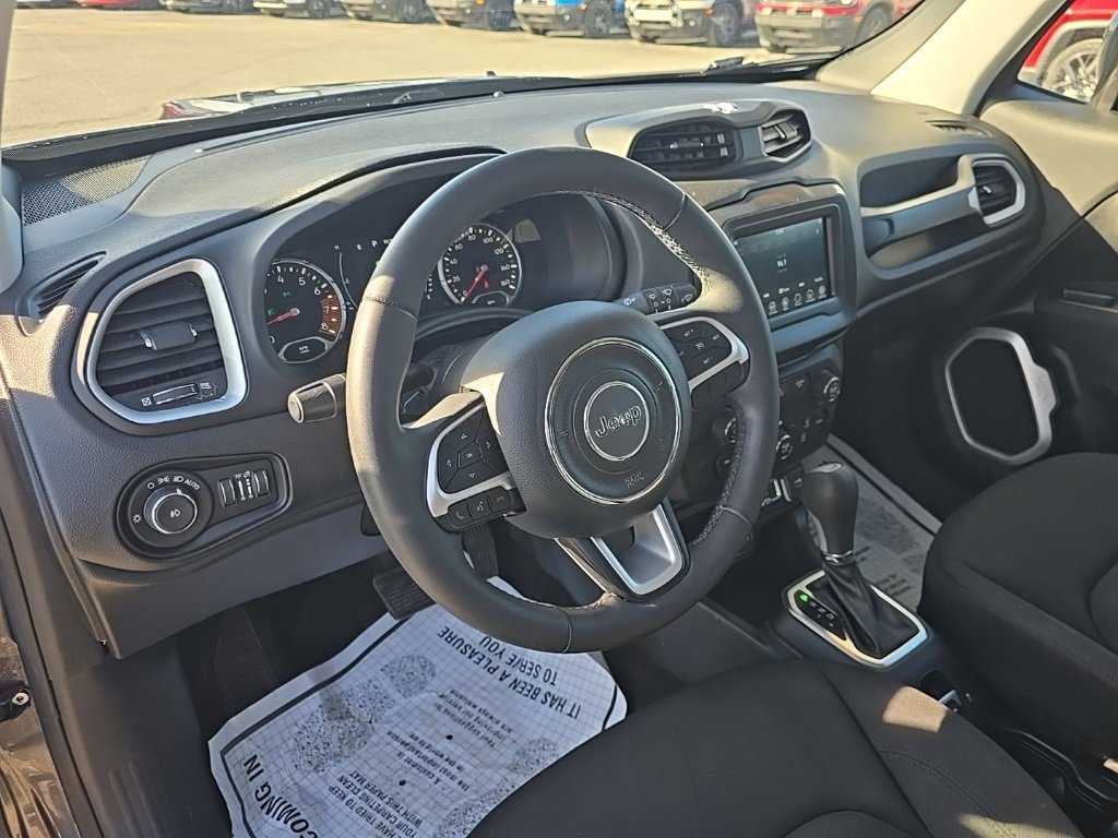 Certified 2019 Jeep Renegade Latitude image 15
