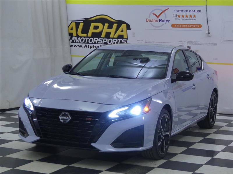 Used 2024 Nissan Altima 2.5 SR FWD image 4
