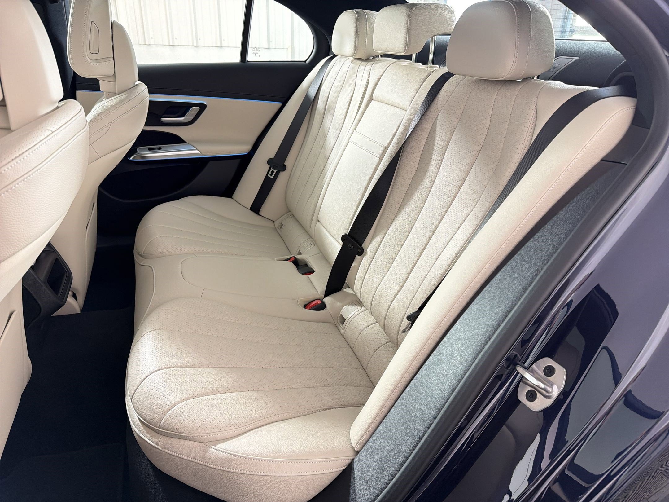 New 2026 Mercedes-Benz E 350 4MATIC Sedan image 15
