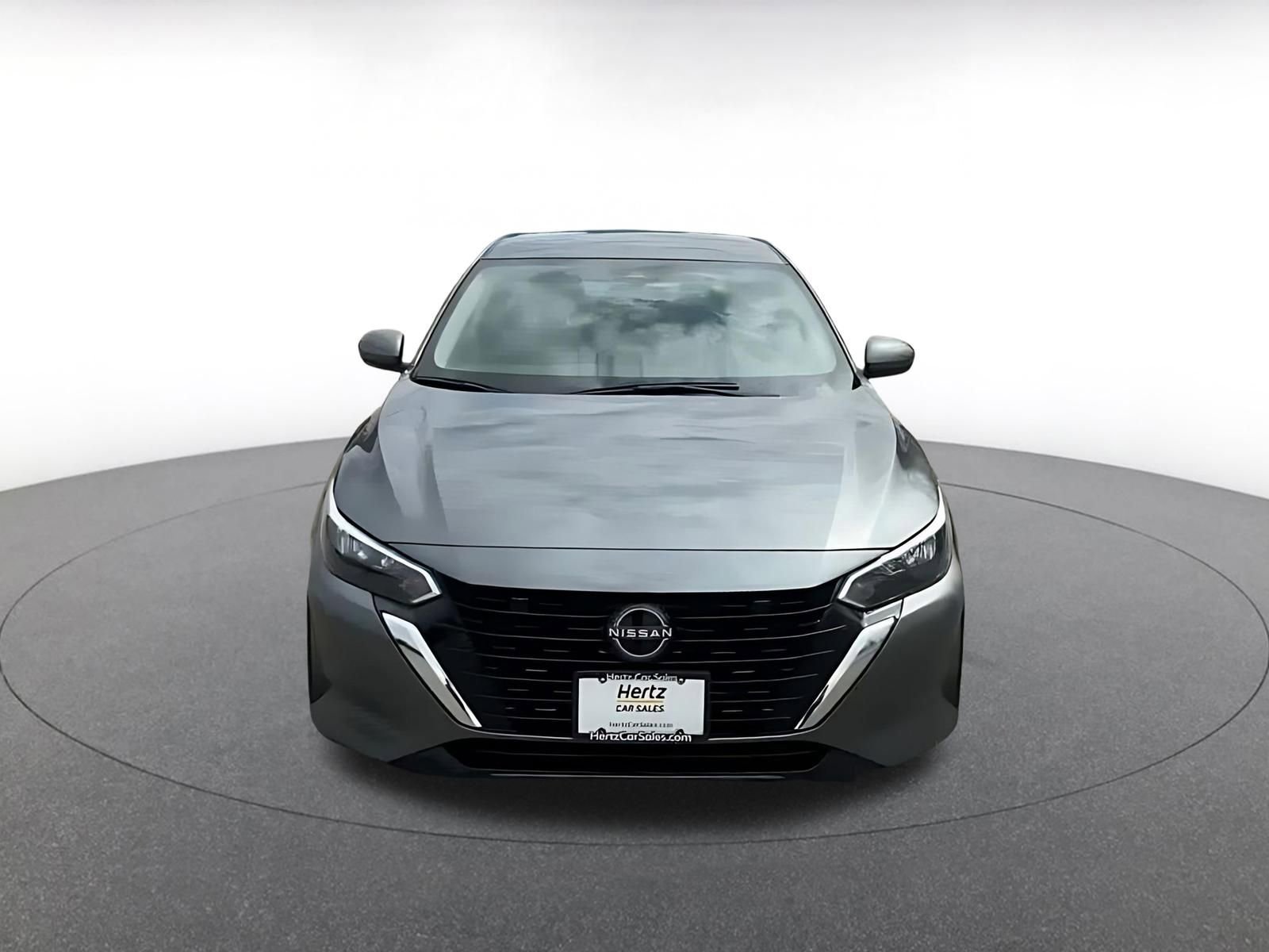 Used 2025 Nissan Sentra SV image 4