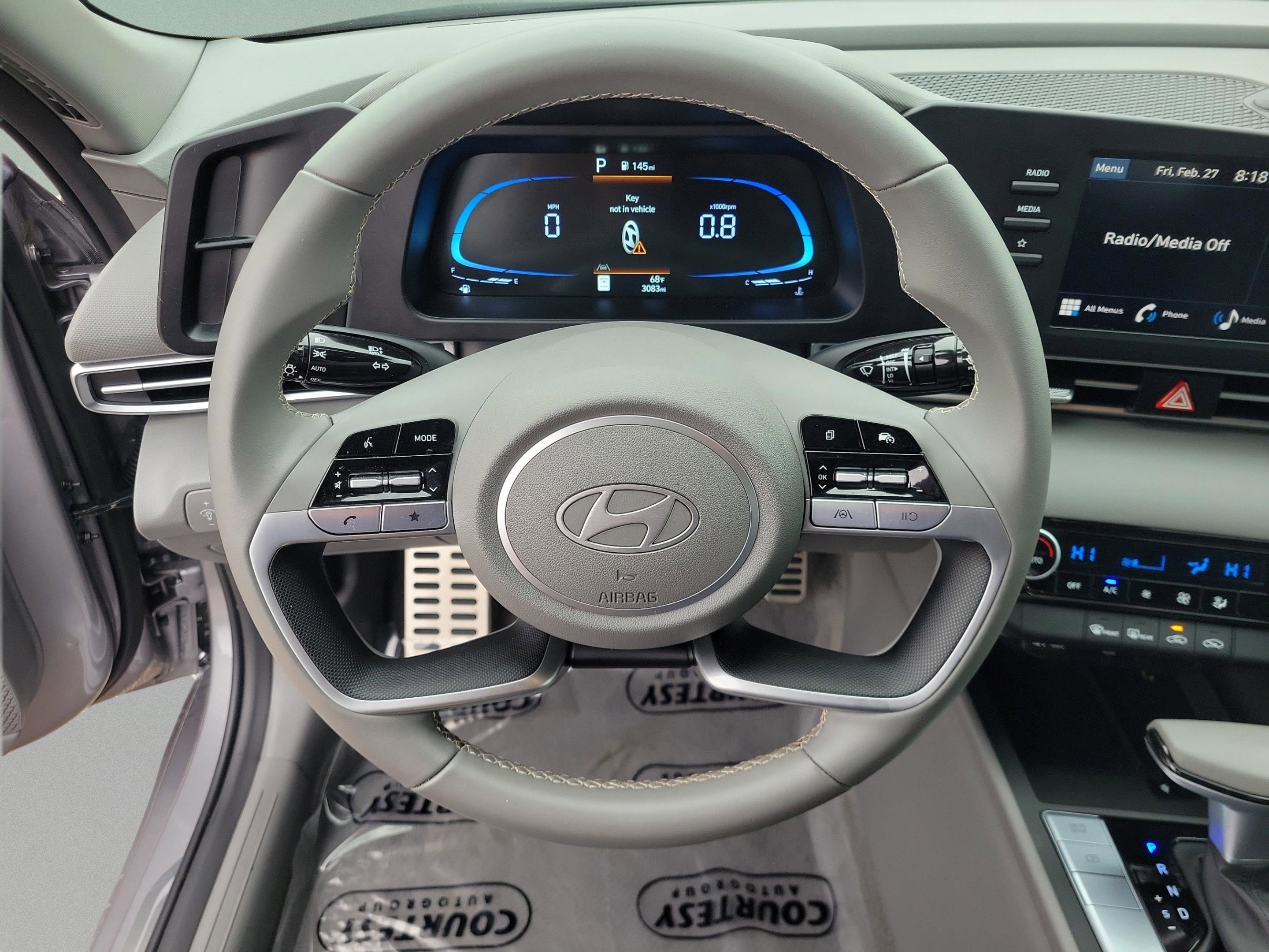 Certified 2025 Hyundai Elantra Sport image 22