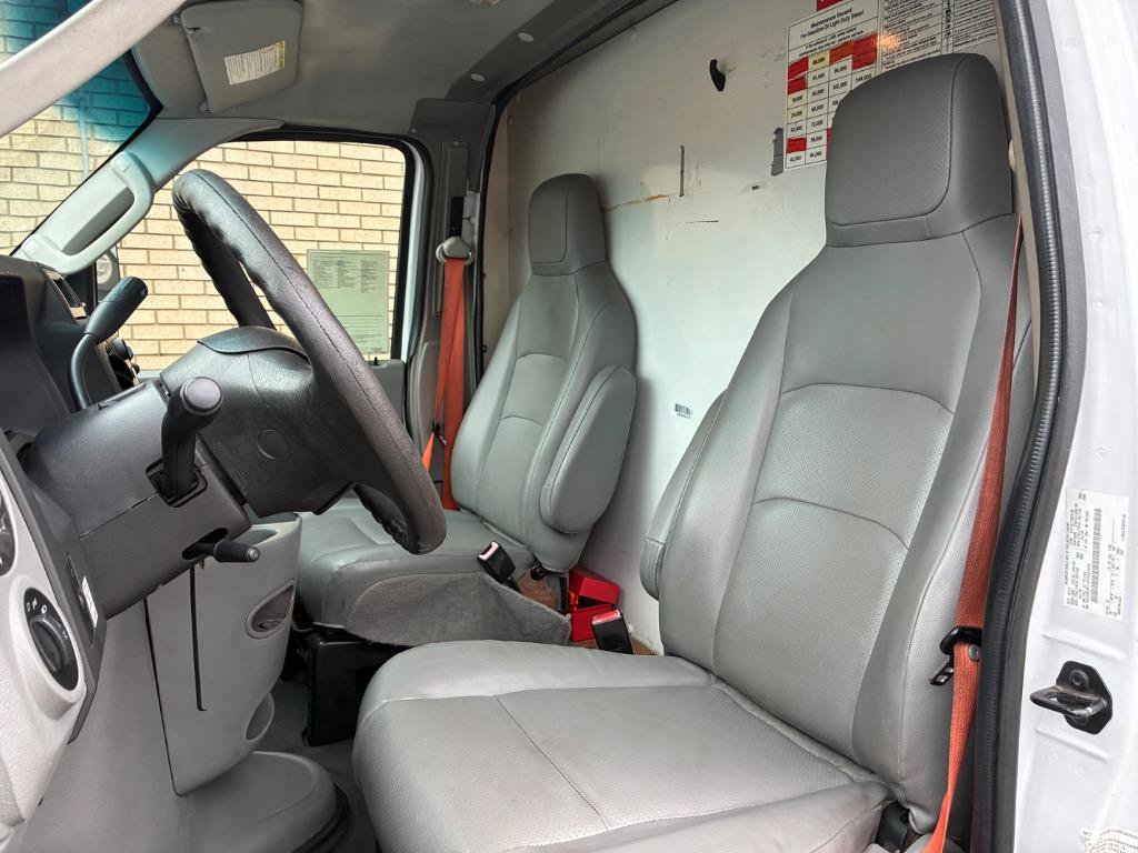 Used 2015 Ford E-350 and Econoline 350 Super Duty RWD image 8