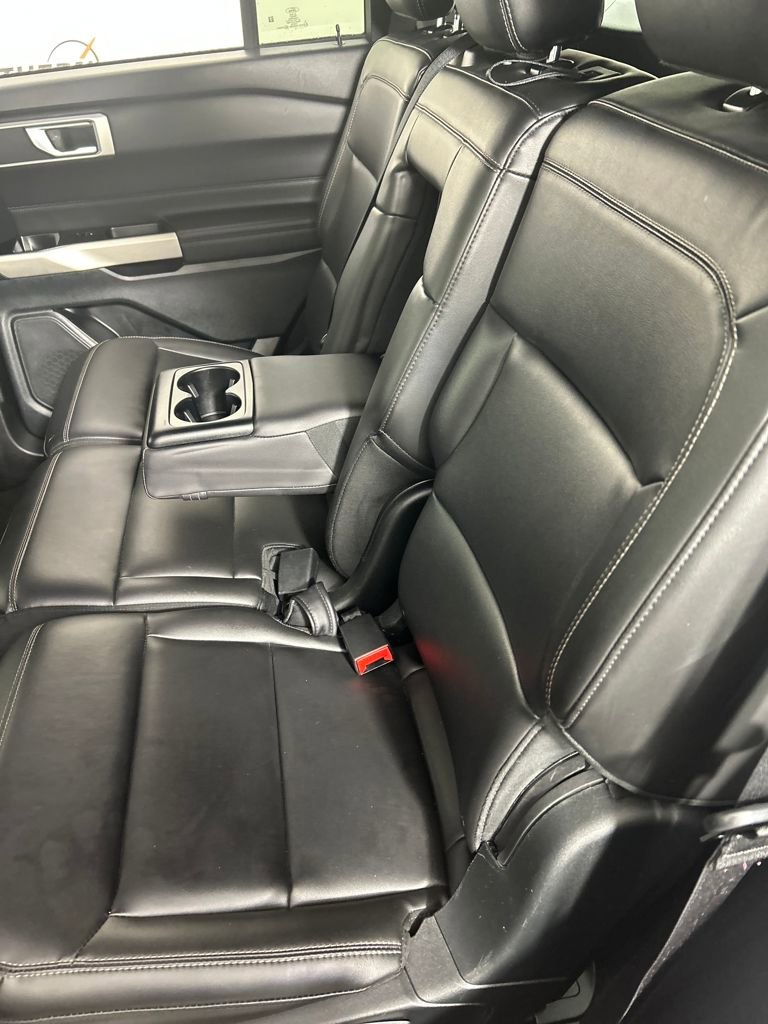 Used 2023 Ford Explorer XLT w/ Equipment Group 202A image 17