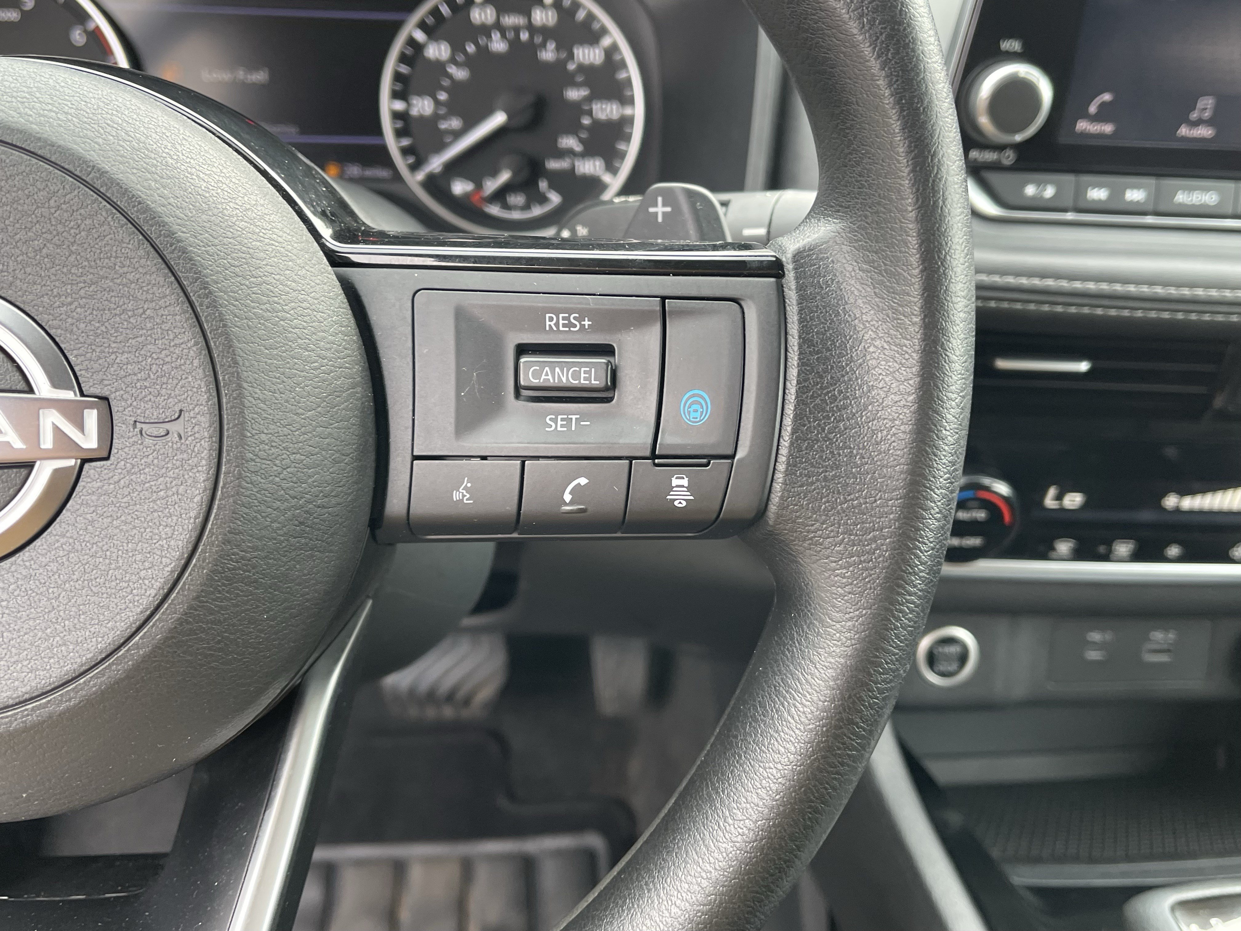Used 2022 Nissan Rogue SV AWD/4WD image 21