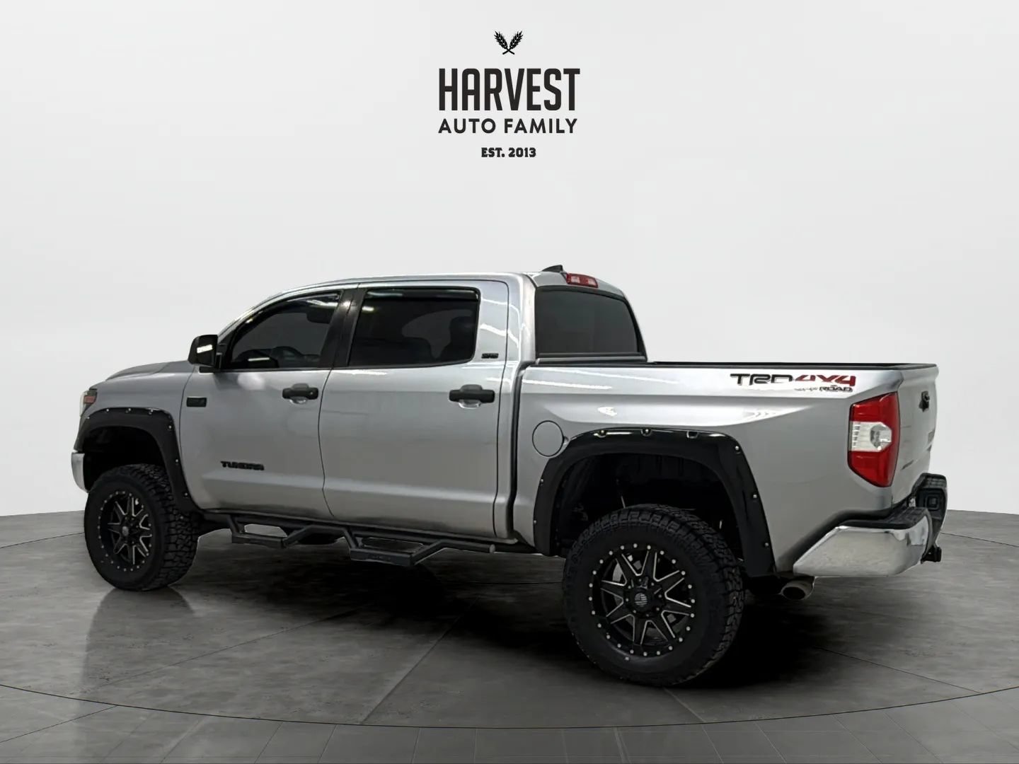 Used 2020 Toyota Tundra SR5 w/ TRD Off-Road Package AWD/4WD image 3