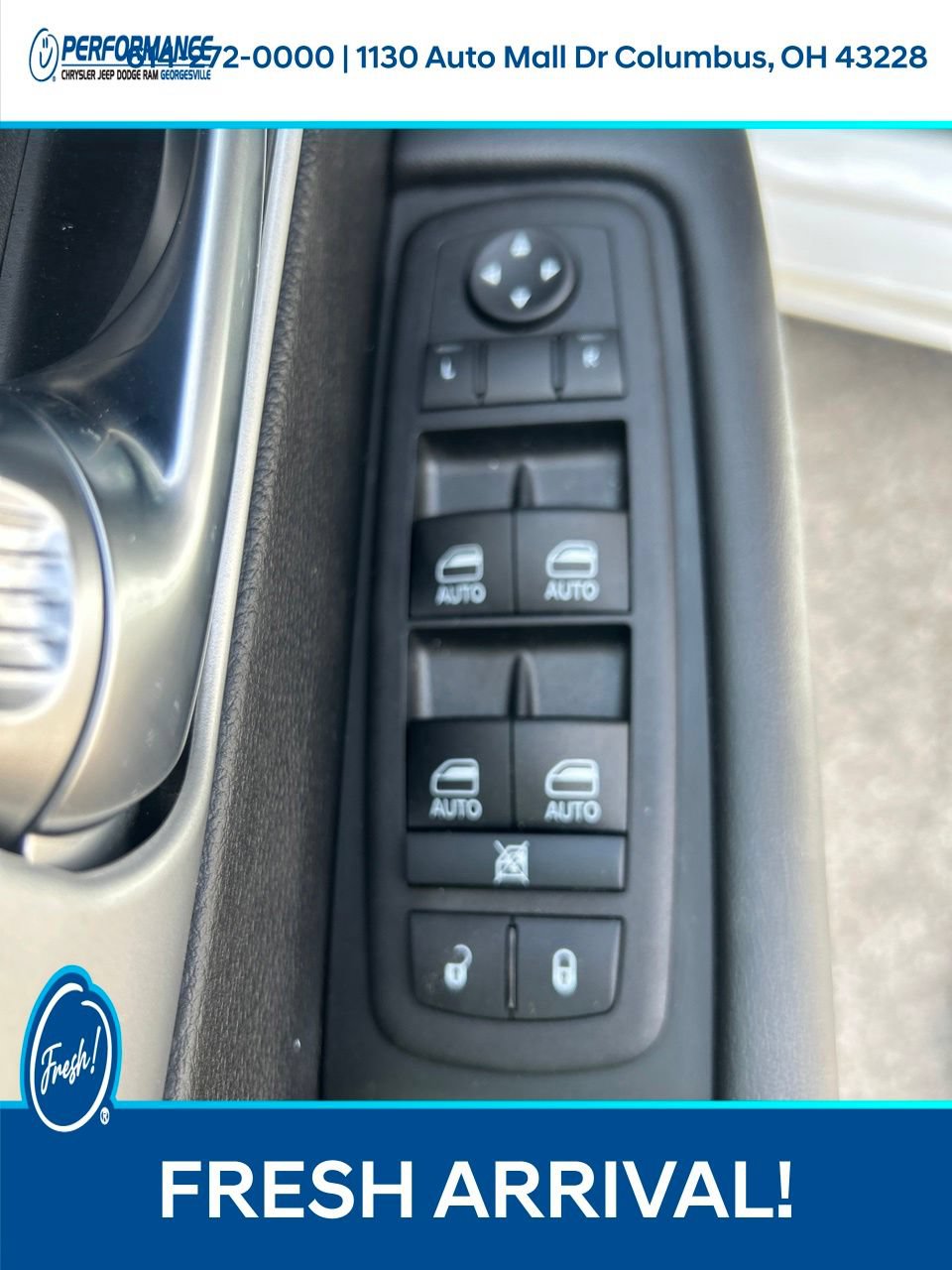 Used 2026 Chrysler Pacifica Select FWD image 17