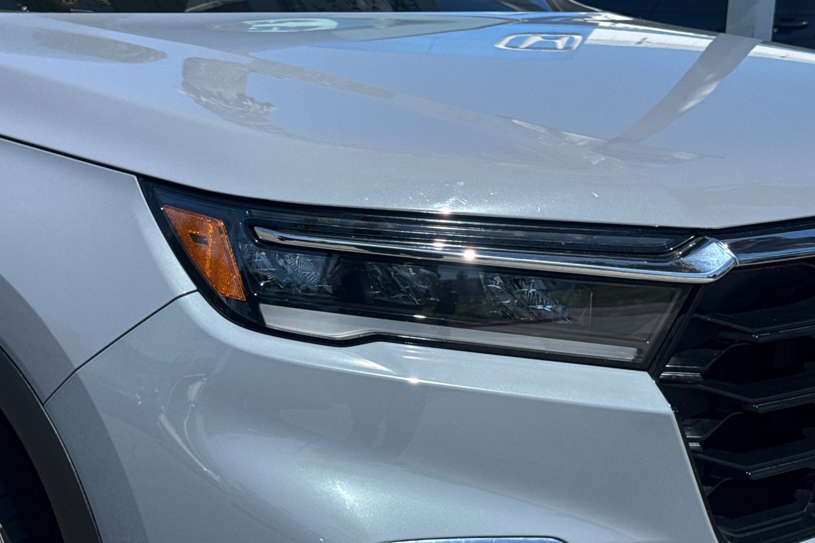 Certified 2025 Honda Pilot Touring image 12