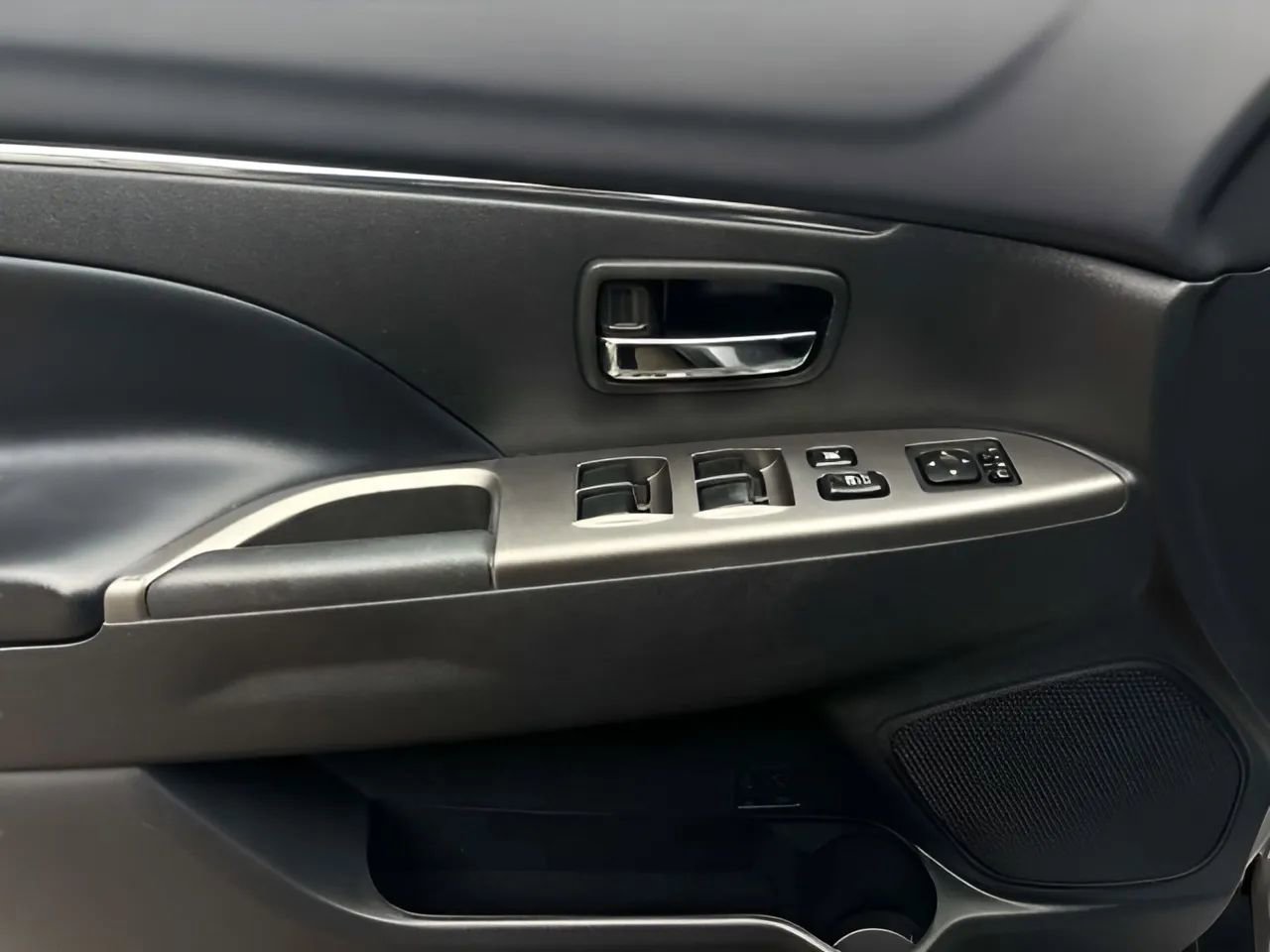 Used 2022 Mitsubishi Outlander Sport SE image 36