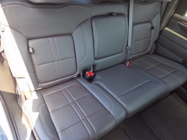 Used 2025 Chevrolet Silverado 2500 High Country w/ High Country Premium Package AWD/4WD image 24