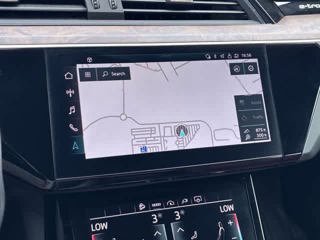 Used 2022 Audi e-tron Premium AWD/4WD image 31