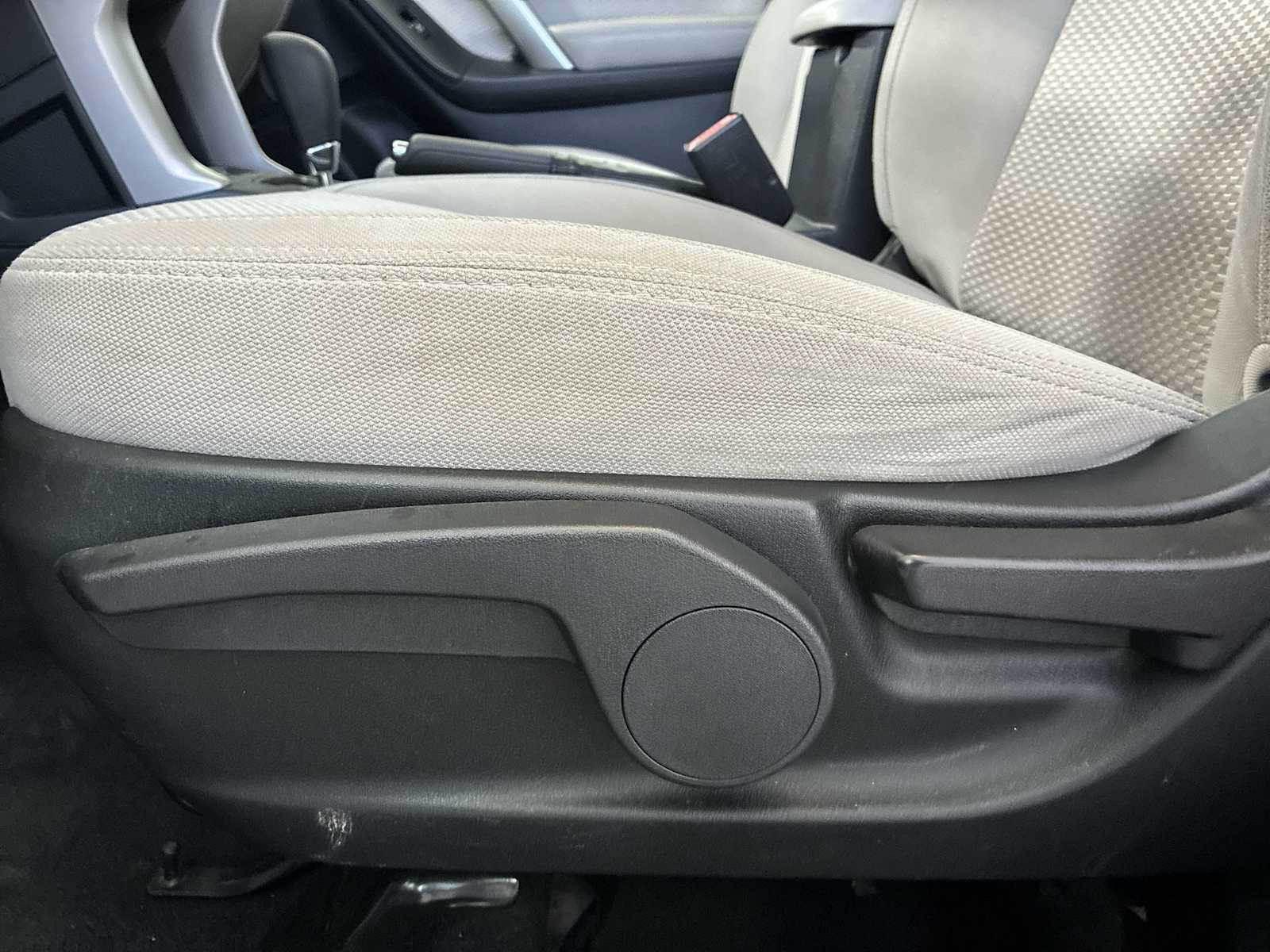 Used 2017 Subaru Forester 2.5i w/ Alloy Wheel Package image 14