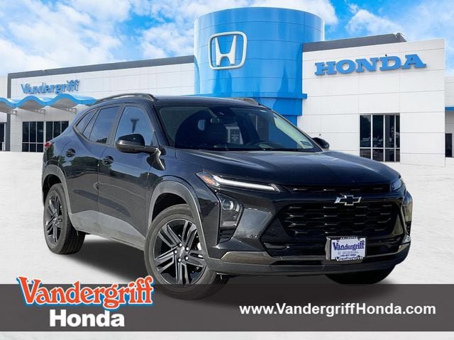 Used 2025 Chevrolet Trax ACTIV w/ Driver Confidence Package