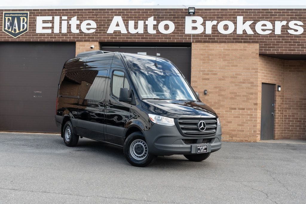 Used 2024 Mercedes-Benz Sprinter 2500 image 38