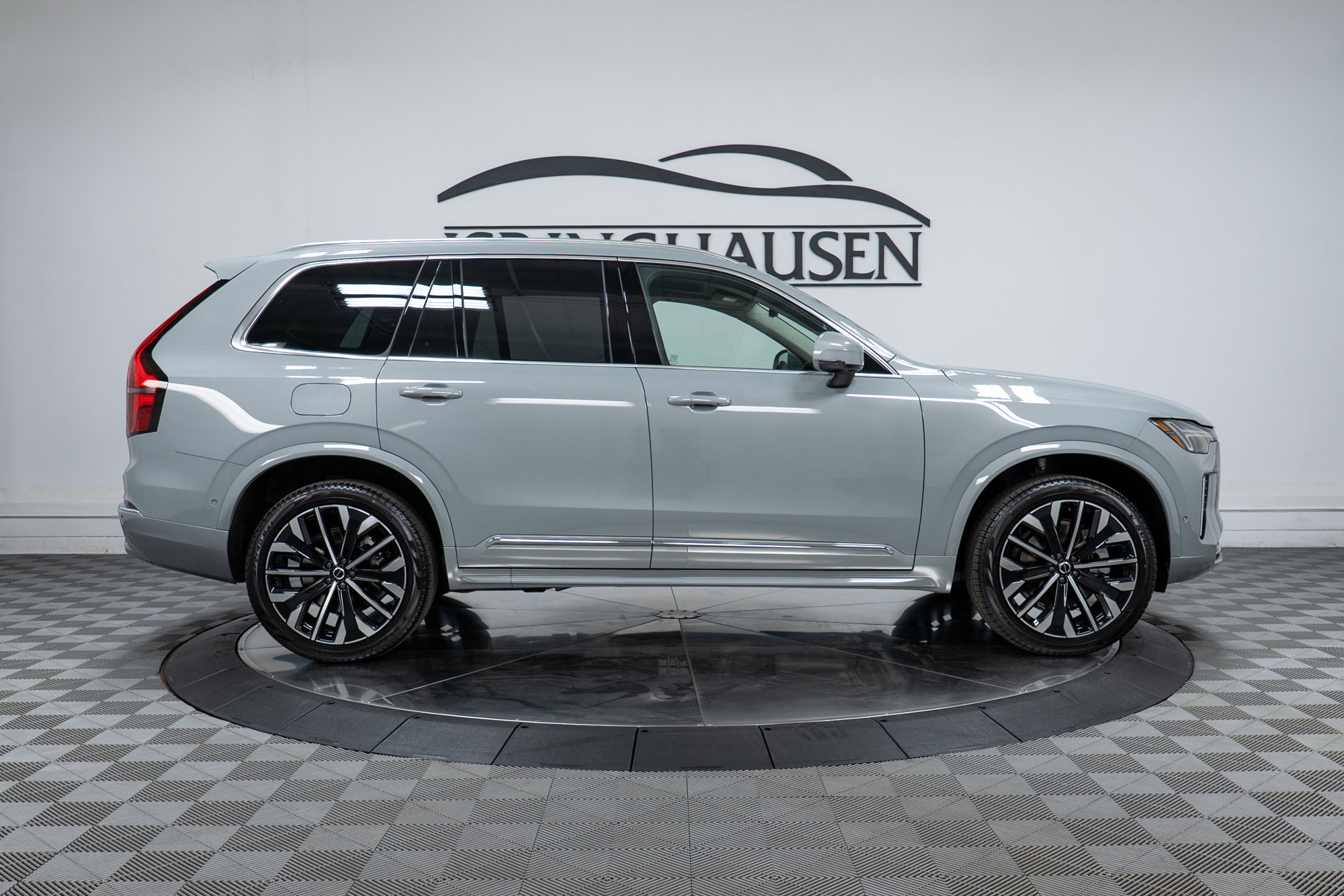 New 2026 Volvo XC90 B6 Plus w/ Protection Package Premier image 4