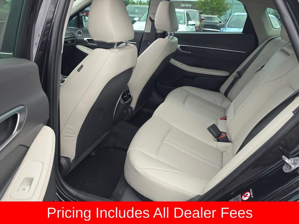 Certified 2023 Hyundai Sonata Limited w/ Preferred Accessory Package FWD image 10