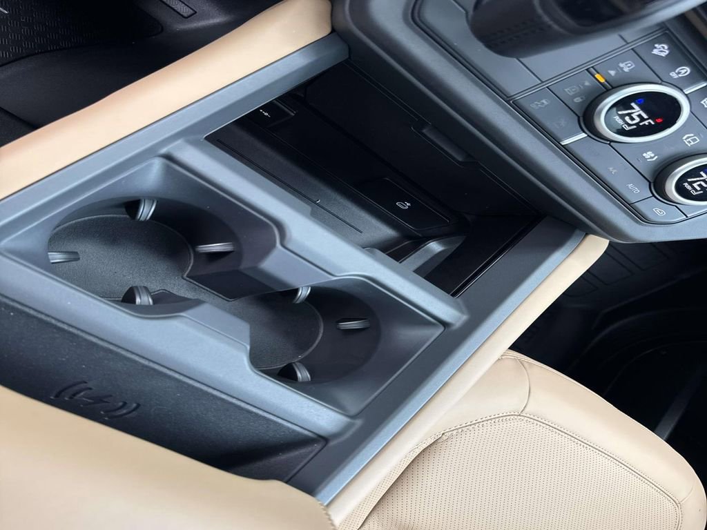 New 2026 Land Rover Defender 110 X-Dynamic SE image 27