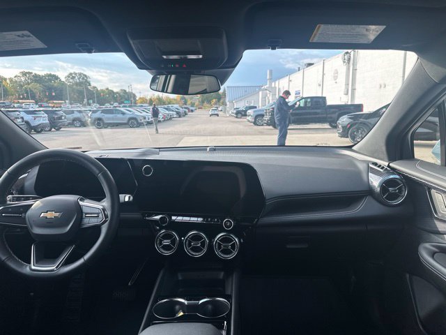Used 2024 Chevrolet Blazer EV LT AWD/4WD image 20