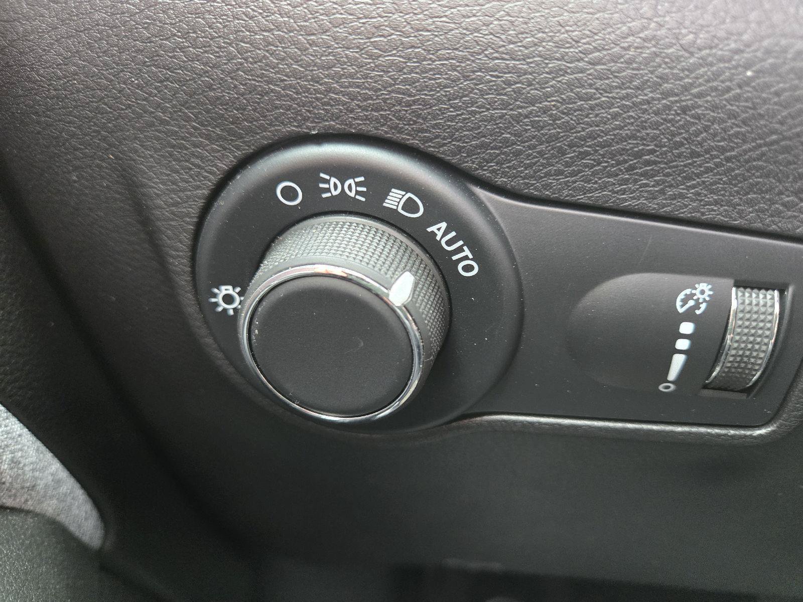 Used 2025 Jeep Compass Sport AWD/4WD image 33