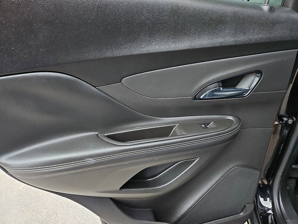 Used 2020 Buick Encore Preferred FWD image 16