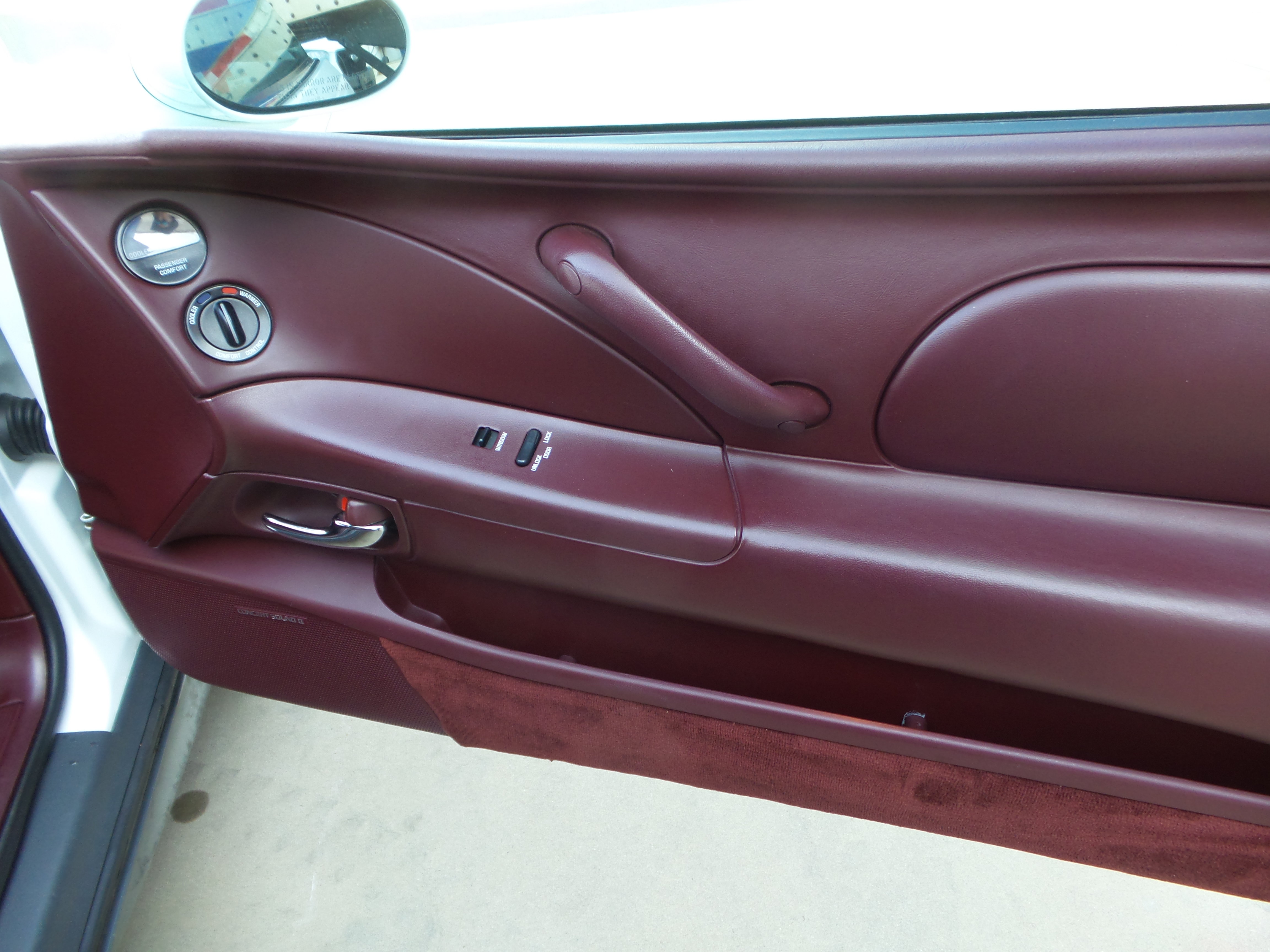 Used 1995 Buick Riviera Coupe FWD image 35