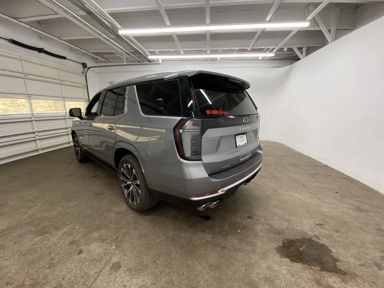 Used 2025 Chevrolet Tahoe High Country image 4