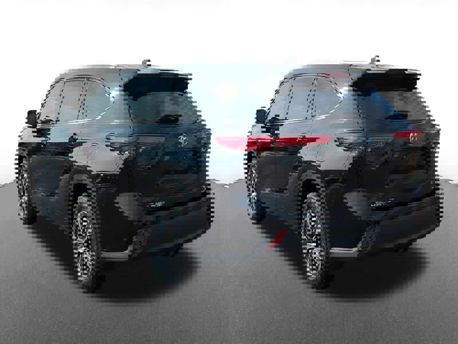 Used 2022 Toyota Highlander XLE image 4