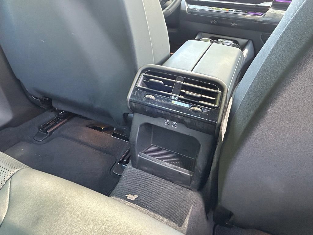 Used 2025 BMW 530i RWD image 46