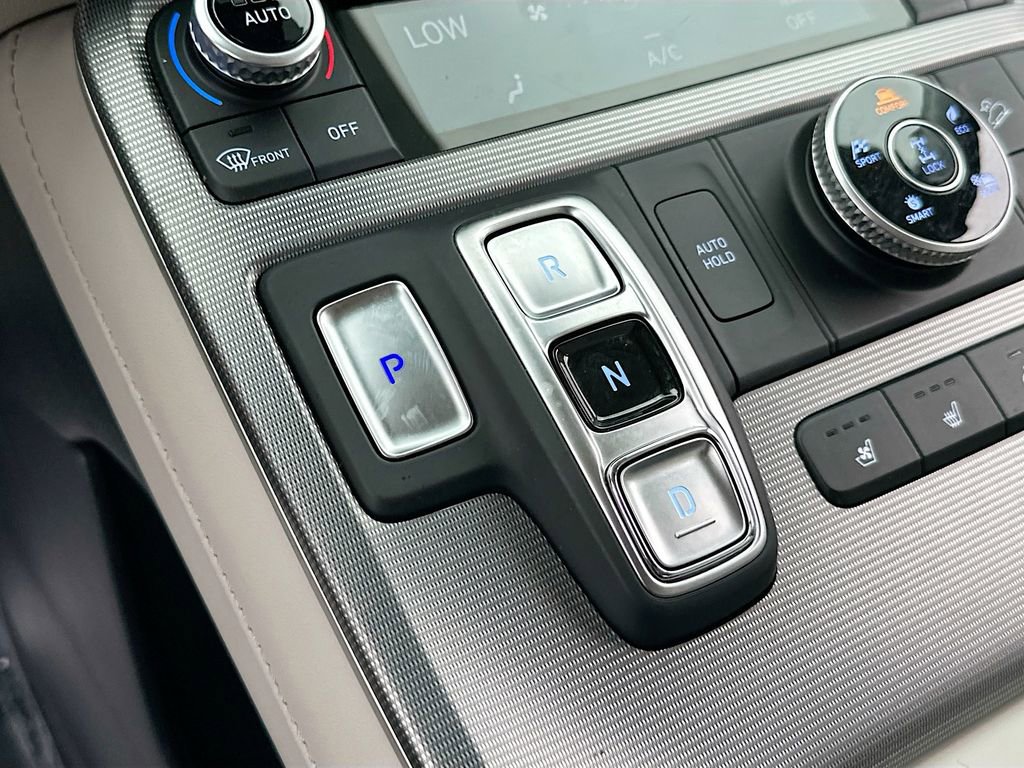 Used 2024 Hyundai Palisade Calligraphy image 17