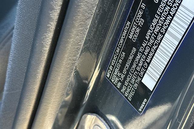 Certified 2025 Volvo S60 B5 Plus FWD image 35