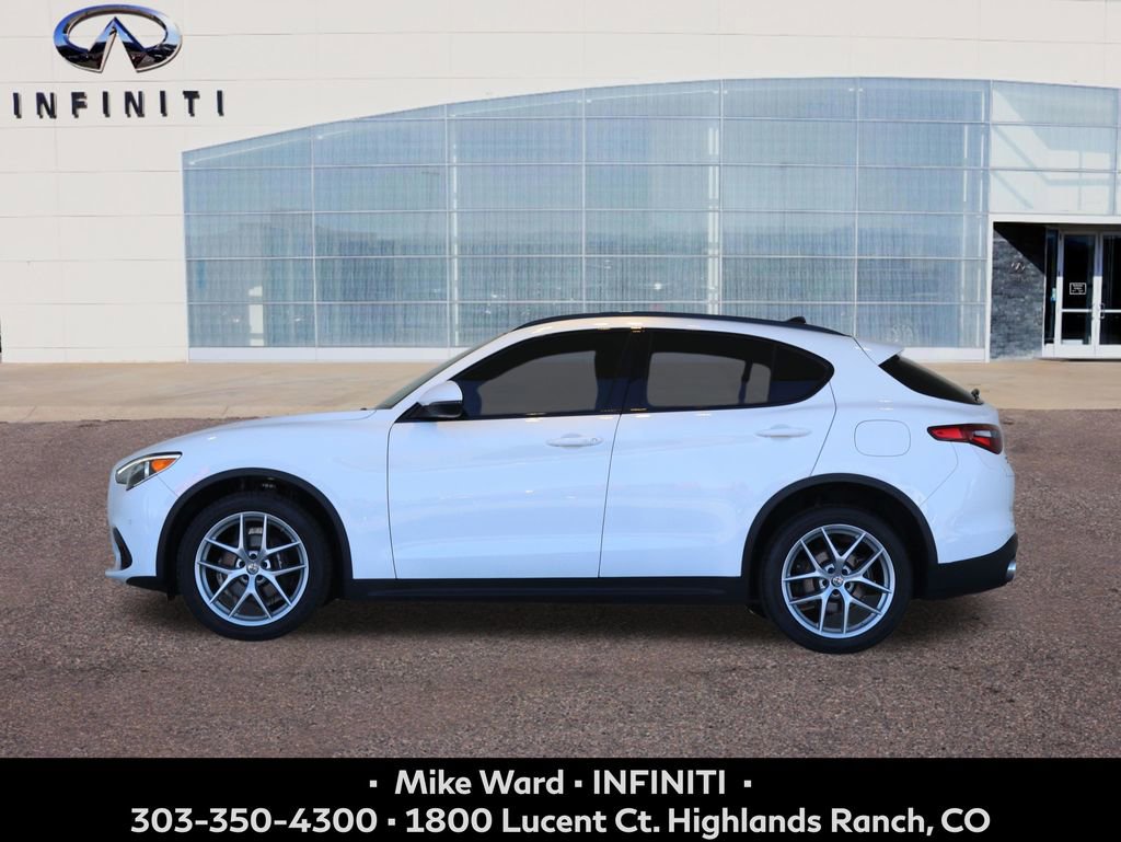Used 2019 Alfa Romeo Stelvio Ti Sport w/ Quick Order Package 22S Sport AWD/4WD image 2