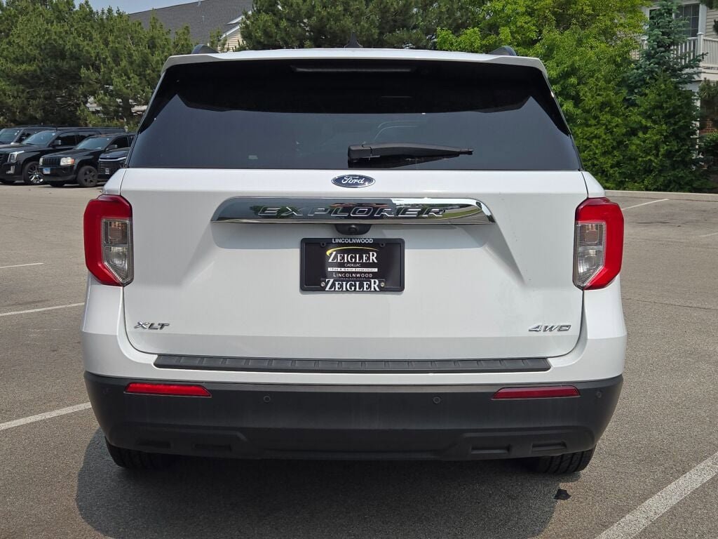 Used 2021 Ford Explorer XLT image 17