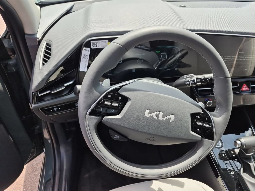 New 2026 Kia Niro EX FWD image 11