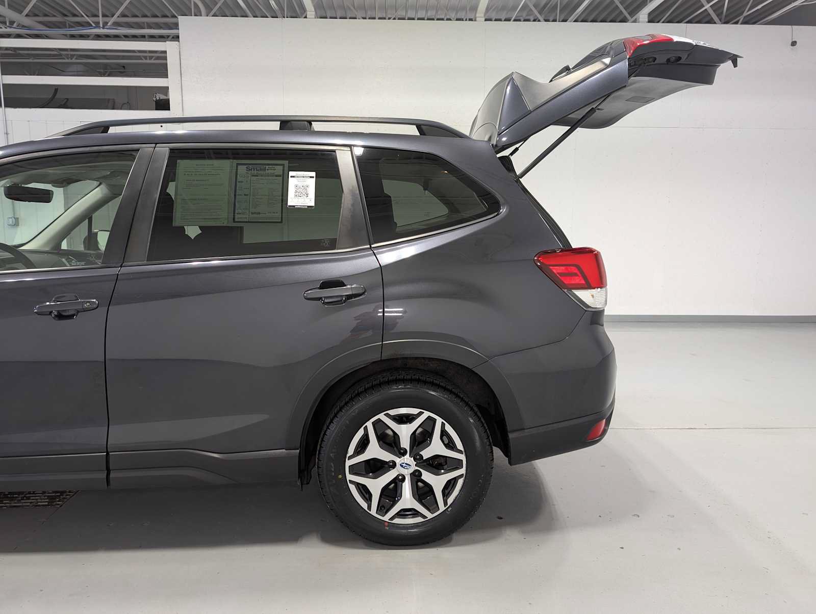 Used 2019 Subaru Forester Premium w/ Popular Package #1 AWD/4WD image 11