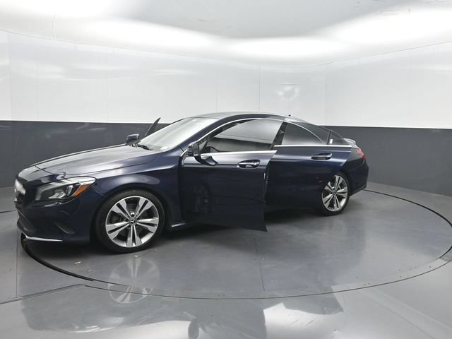 Used 2019 Mercedes-Benz CLA 250 4MATIC image 32