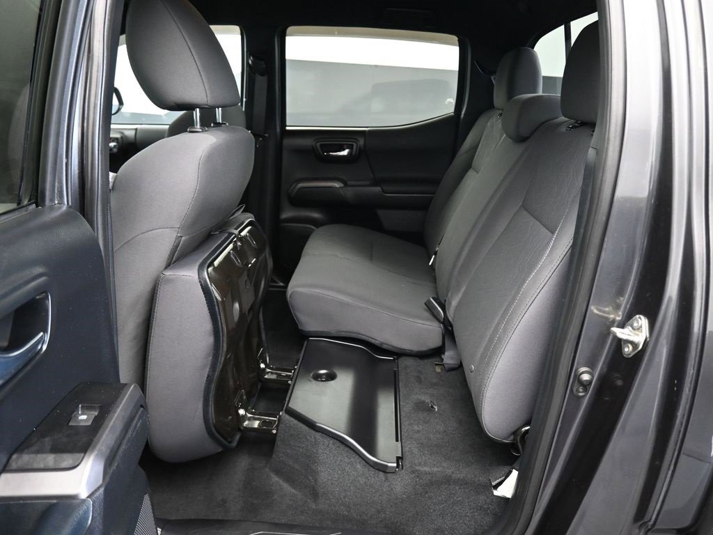 Used 2017 Toyota Tacoma TRD Off-Road image 34
