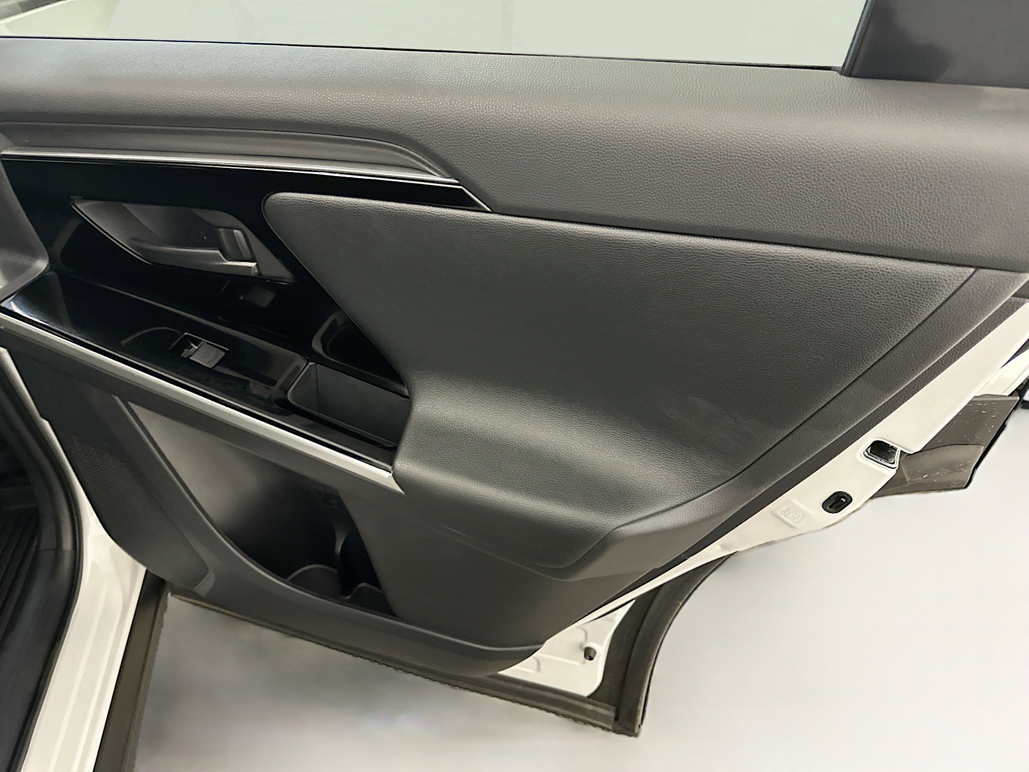 Used 2025 Toyota bZ4X AWD w/ Weather Package image 33