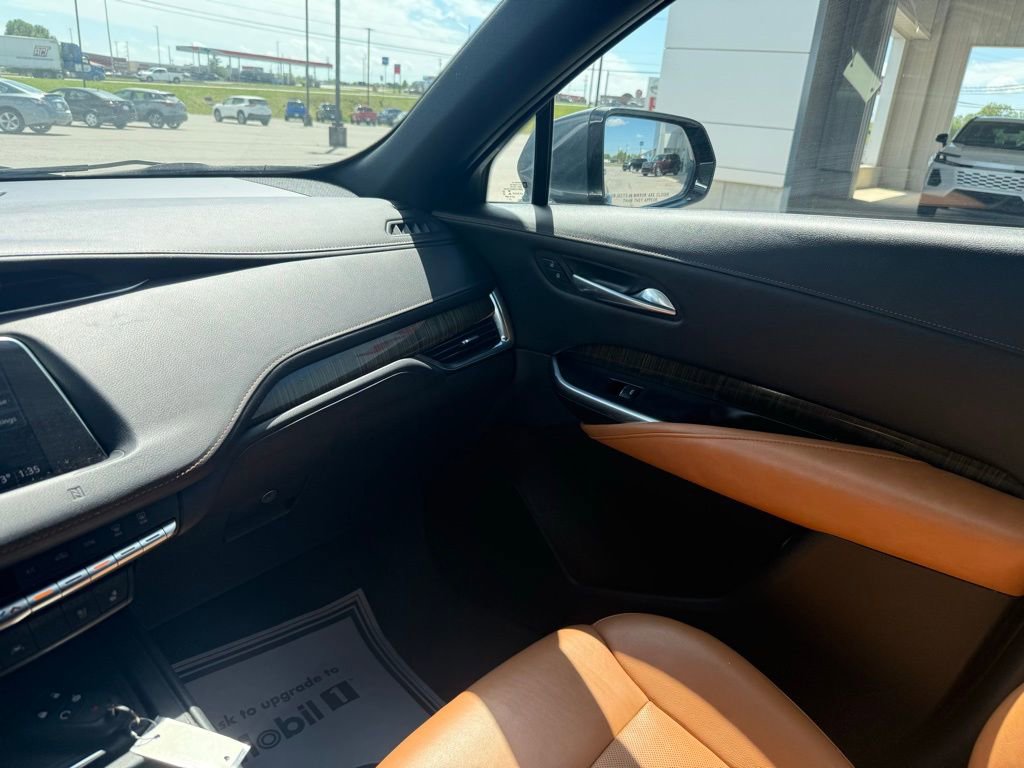 Used 2021 Cadillac XT4 Premium Luxury image 20