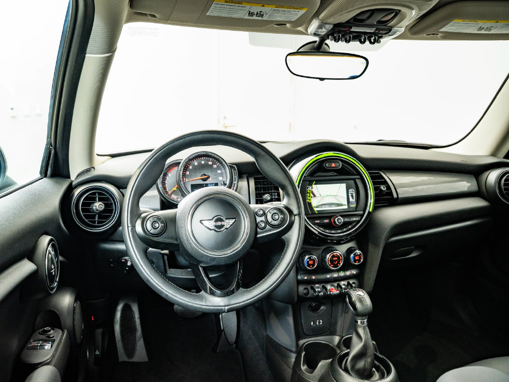 Used 2018 MINI Cooper 2-Door Hardtop FWD image 30