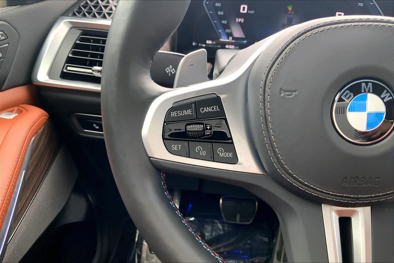 Used 2025 BMW X7 M60i AWD/4WD image 38