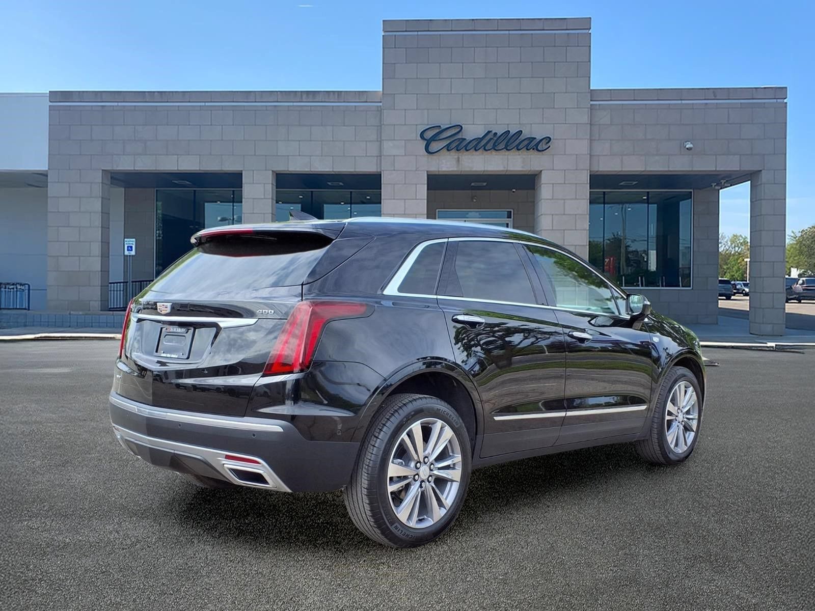 New 2026 Cadillac XT5 Premium Luxury w/ Driver Assist Package AWD/4WD image 4