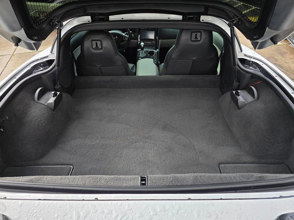 Used 2011 Chevrolet Corvette Grand Sport w/ Preferred Equipment Group image 18