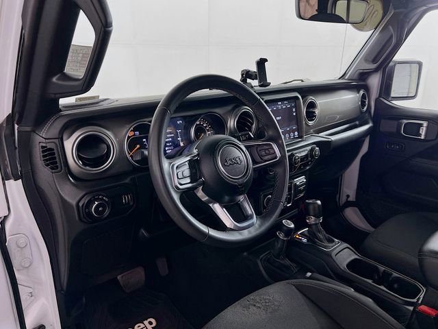 Used 2023 Jeep Wrangler Sahara image 32