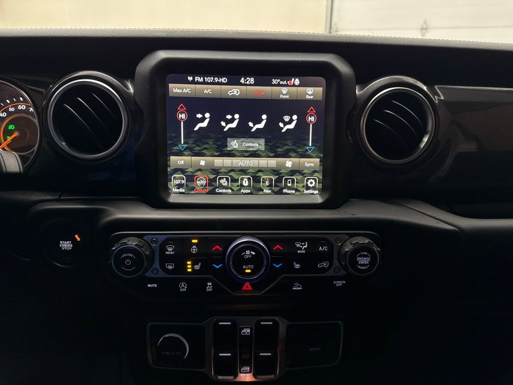 Used 2022 Jeep Wrangler Unlimited Sahara image 20