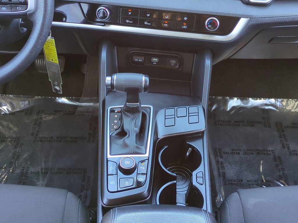 Used 2024 Kia Sportage LX image 19