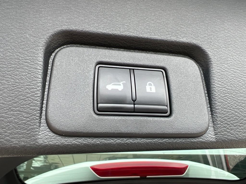 Certified 2023 Nissan Rogue Platinum w/ Platinum Premium Package AWD/4WD image 15
