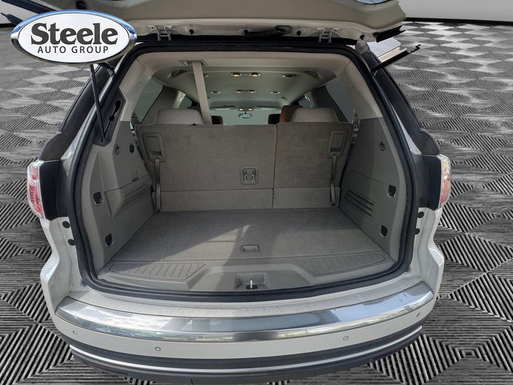 Used 2016 GMC Acadia SLE FWD image 18