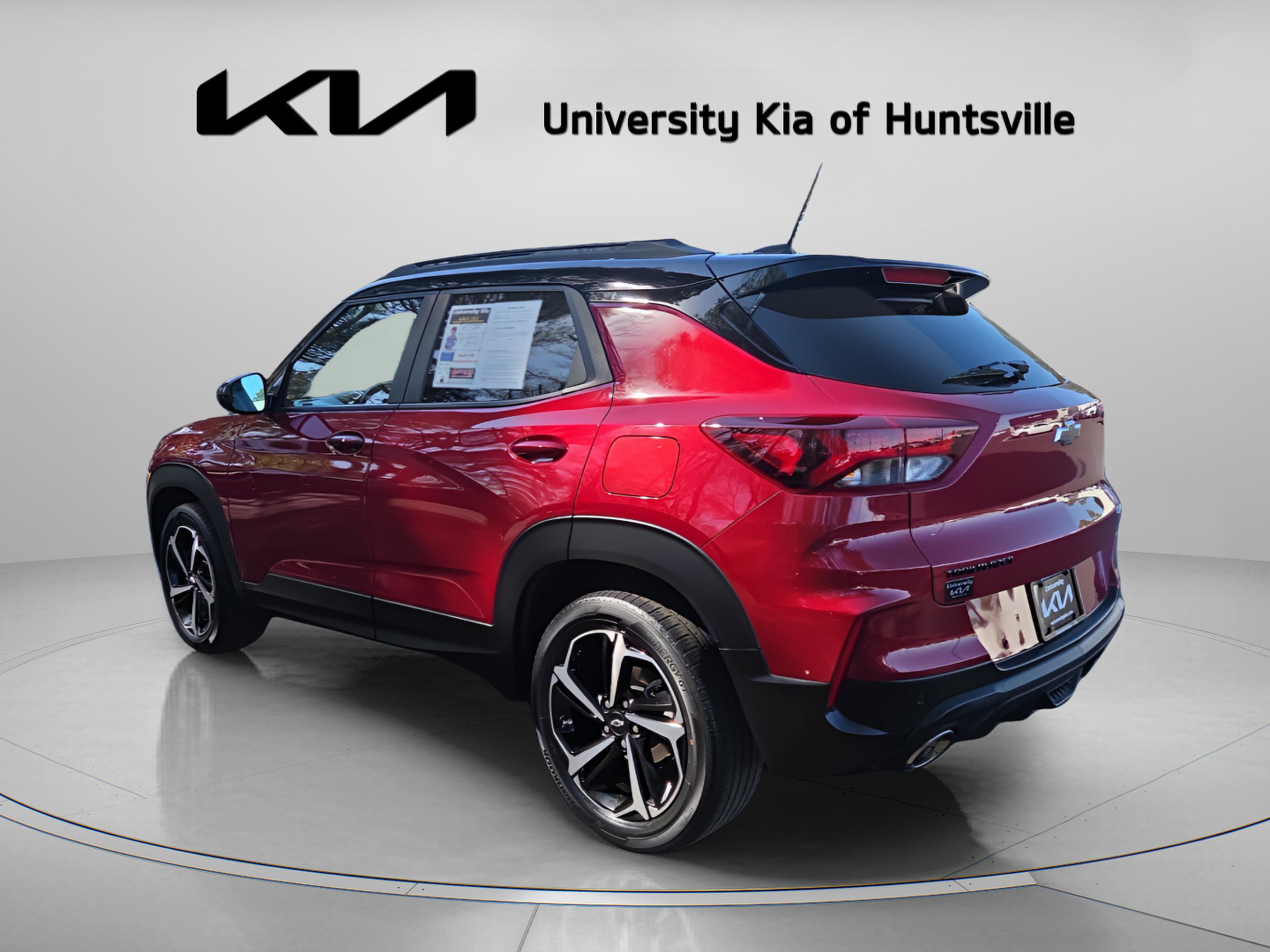 Used 2021 Chevrolet TrailBlazer RS w/ Sun and Liftgate Package image 5